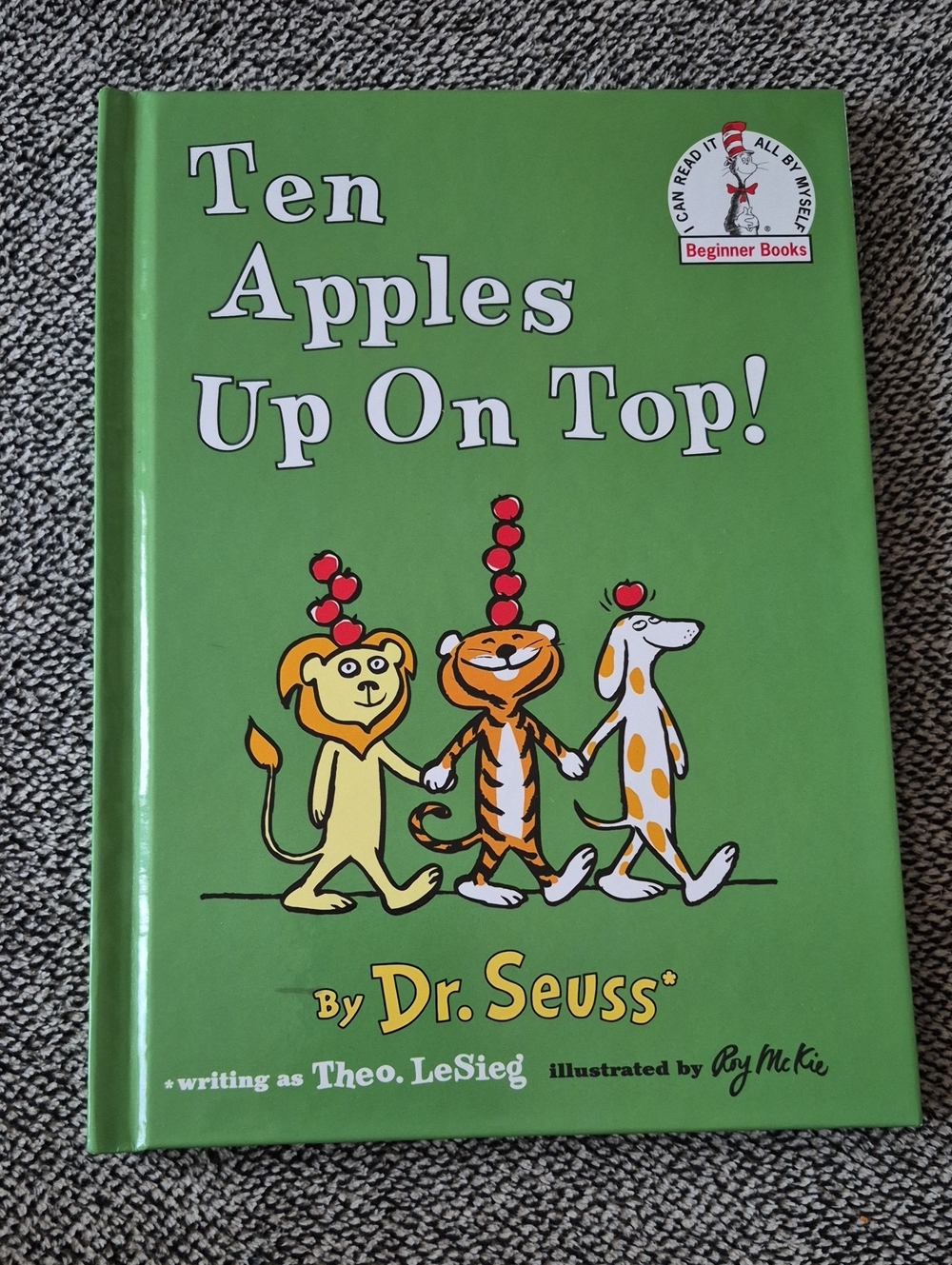 Dr. Seuss Green Hardcover: Ten Apples Up On Top!